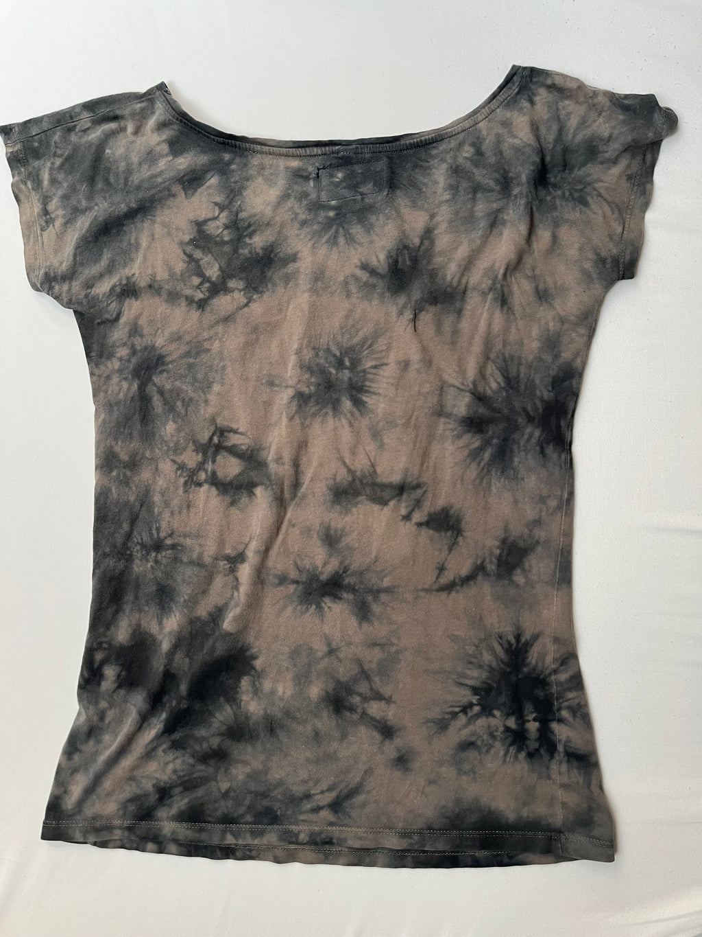 Alt Top with fake snake skin cross