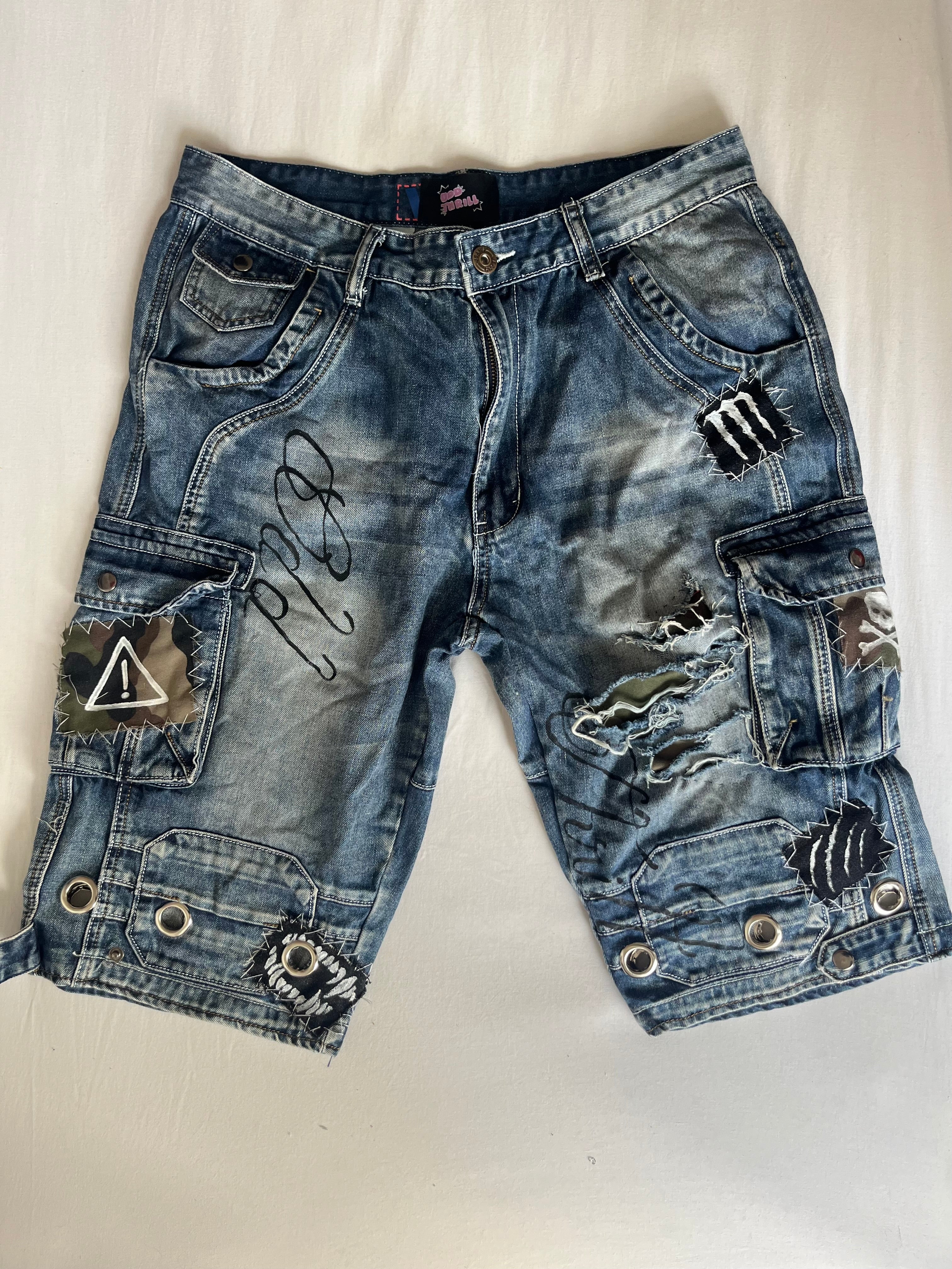 Alternative Shorts